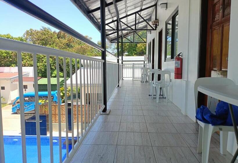 Alona Whitehouses Resort