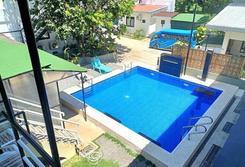 Alona Whitehouses Resort