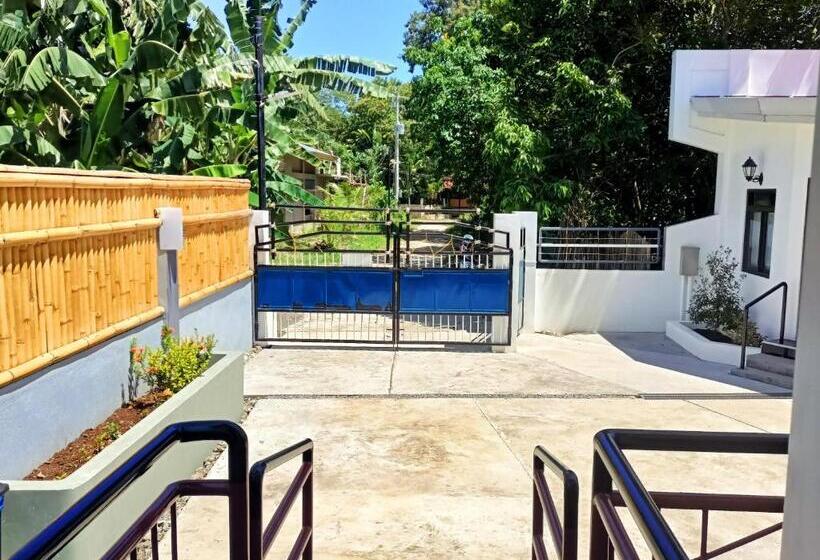 Alona Whitehouses Resort