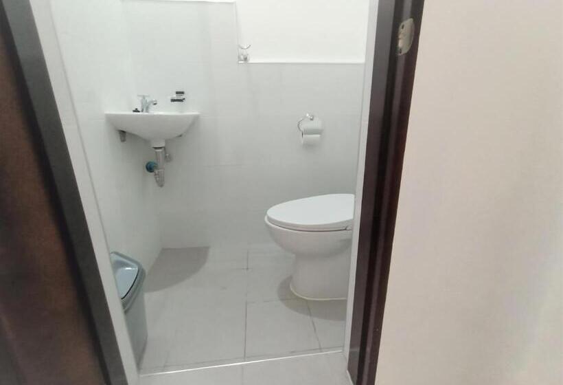 Alona Whitehouses Resort