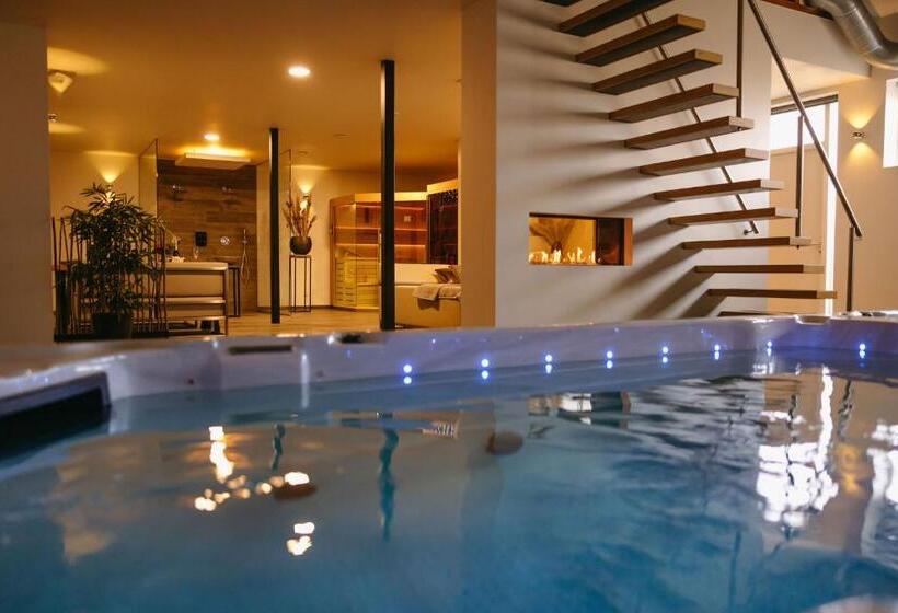 צימר Maas En Waal Wellness & Suites