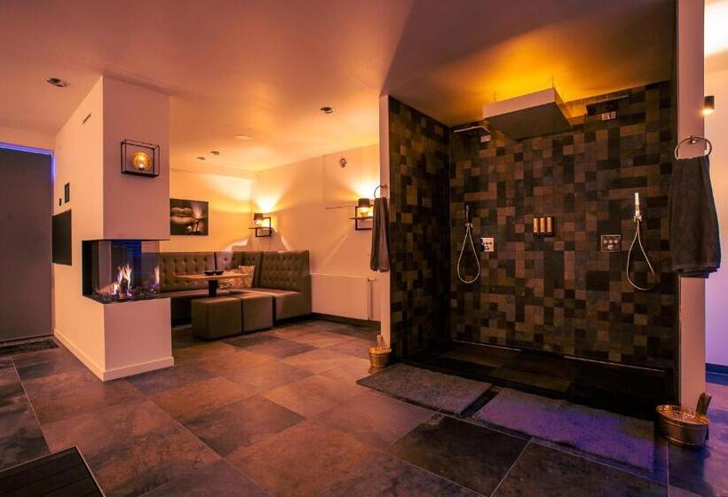 צימר Maas En Waal Wellness & Suites