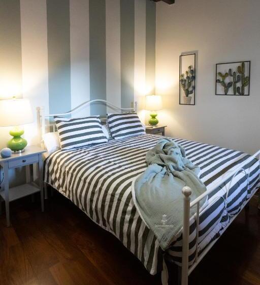مبيت وإفطار Lo Schiaccianoci Bed&breakfast De Charme