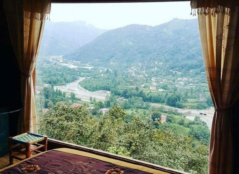 تختخواب و صبحانه Olimbera Köy Evi