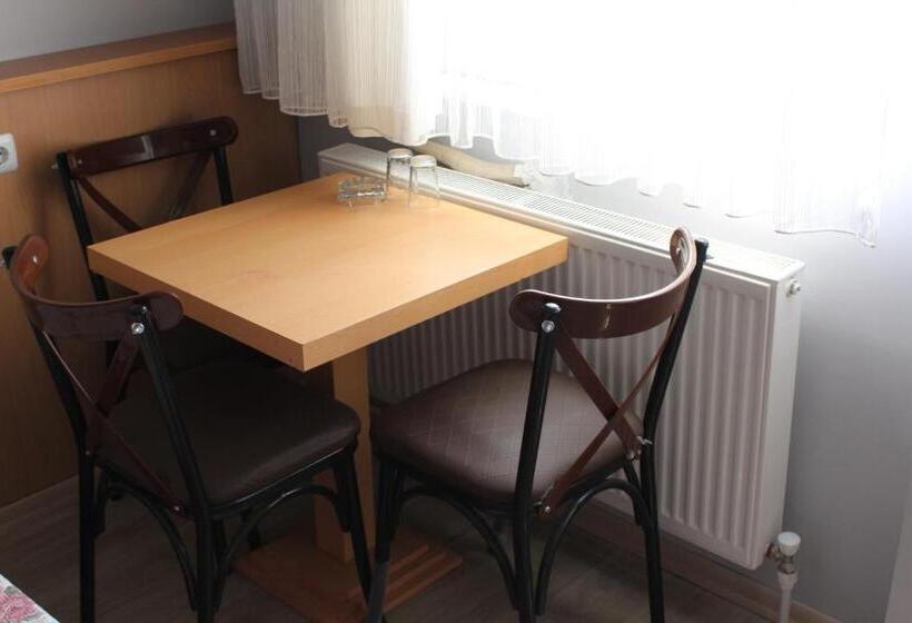 تختخواب و صبحانه Ozsefa