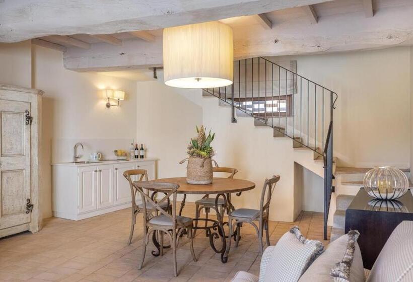 تختخواب و صبحانه Rivo Della Corte