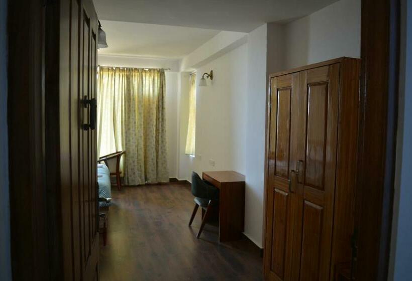 住宿加早餐 Thapa Farms, Koti Simla