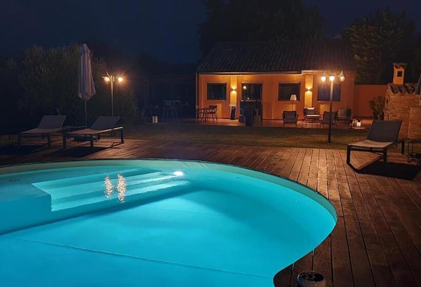 مبيت وإفطار Villa Morro Suites