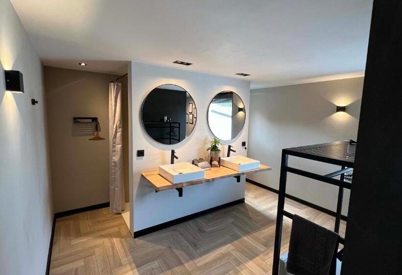 تختخواب و صبحانه Boutique Hotel Le Faucon