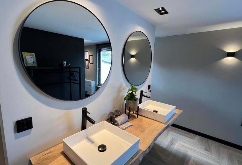 تختخواب و صبحانه Boutique Hotel Le Faucon