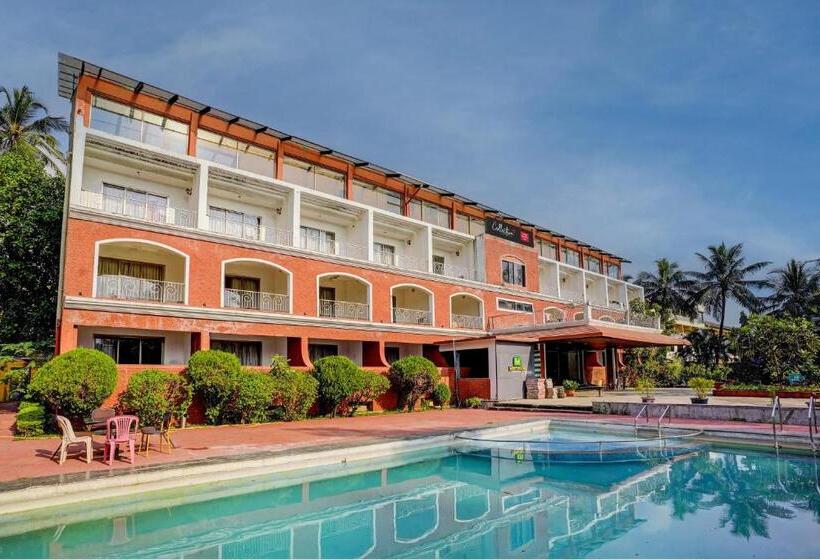 فندق Collection O Martins Inn