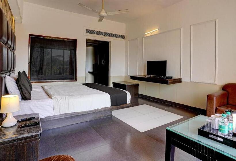 בית מלון כפרי Collection O Martins Inn