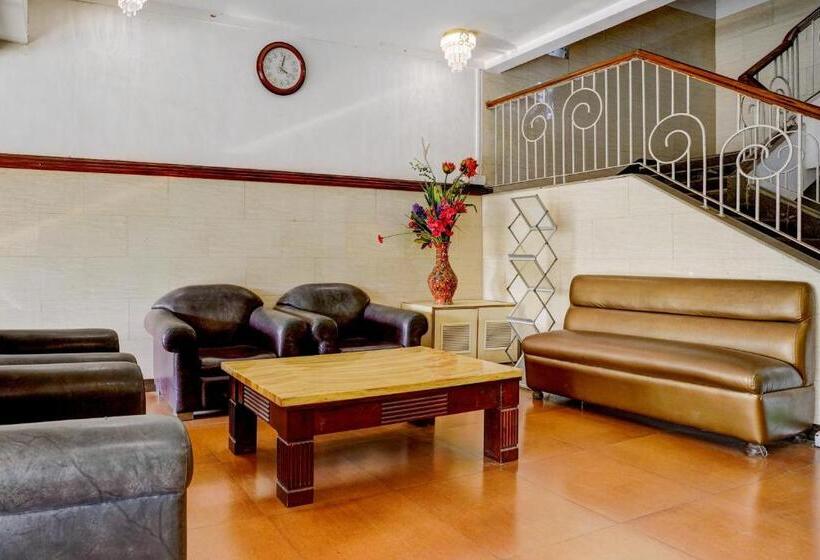 בית מלון כפרי Collection O Martins Inn