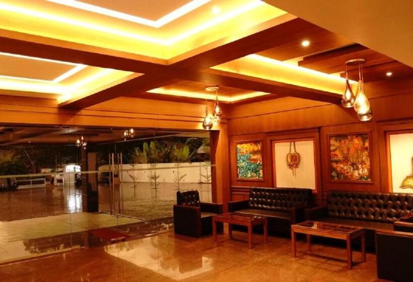 בית מלון כפרי Dass Regency