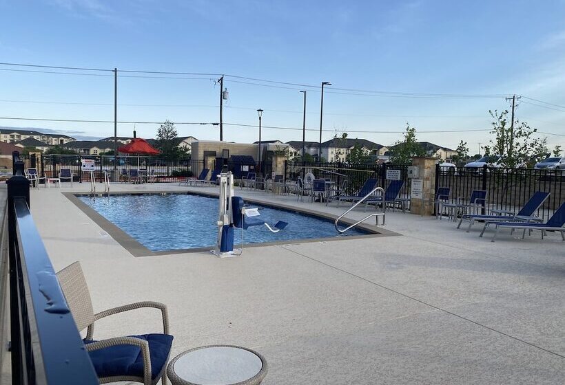 Отель Hawthorn Extended Stay By Wyndham Pflugerville