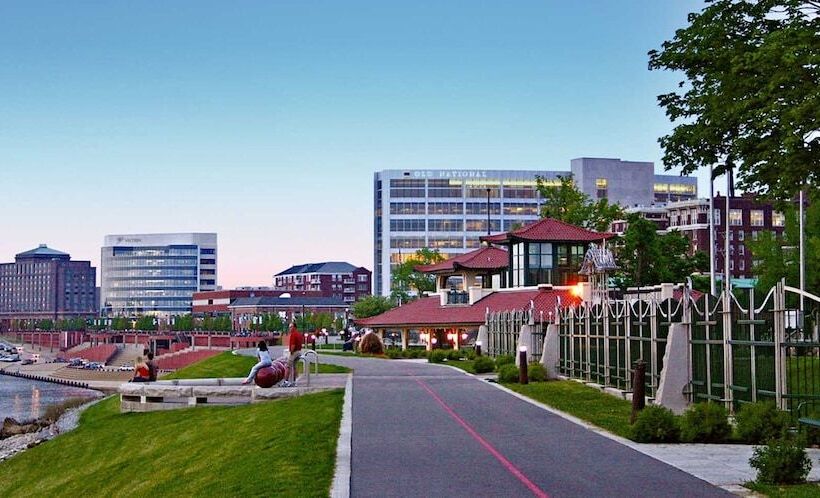 ホテル Holiday Inn Express & Suites Evansville Downtown, An Ihg