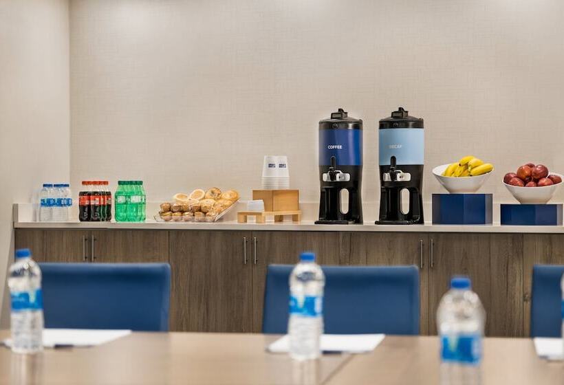 ホテル Holiday Inn Express & Suites Evansville Downtown, An Ihg