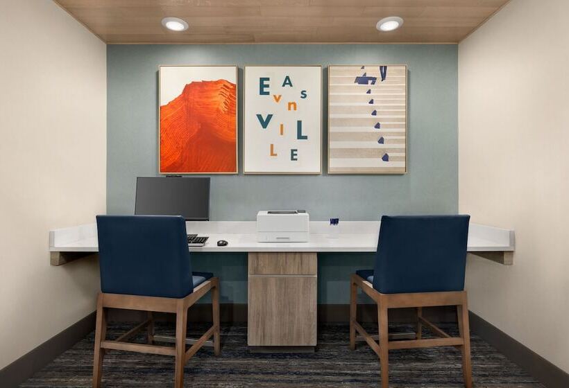 ホテル Holiday Inn Express & Suites Evansville Downtown, An Ihg