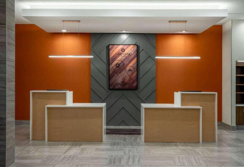 Отель La Quinta Inn & Suites By Wyndham Pflugerville