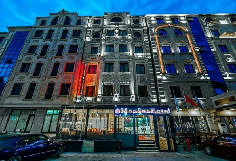 Mensen Hotel Baku