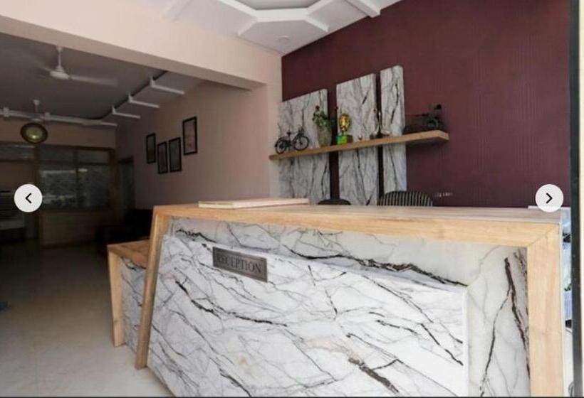 فندق Shree Krishna Residency By Bookingcare