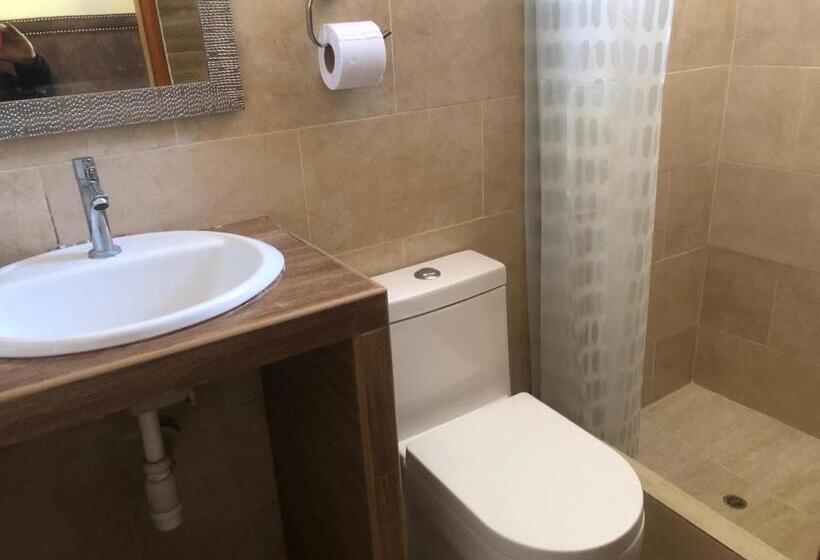 پانسیون Antara Hostal