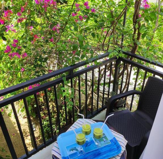 膳宿费 Flower Shade Villa