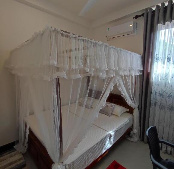 膳宿费 Flower Shade Villa