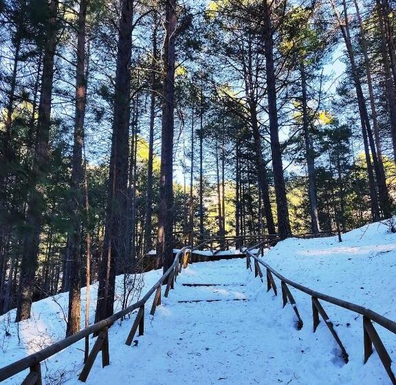 پانسیون Hostal Restaurante Serrania