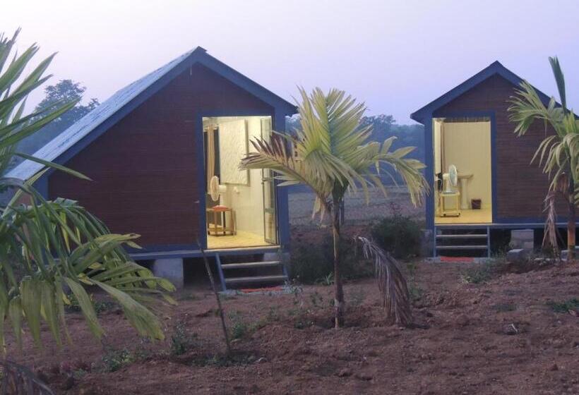 פנסיון Room In Farmhouse   Dandeli   Aura Jungle Stay