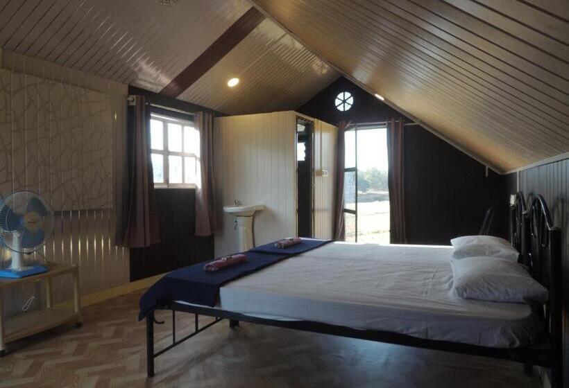 פנסיון Room In Farmhouse   Dandeli   Aura Jungle Stay