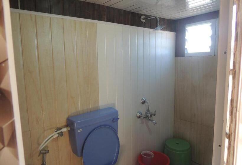 פנסיון Room In Farmhouse   Dandeli   Aura Jungle Stay