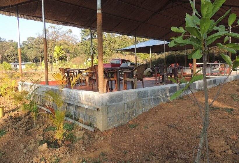 פנסיון Room In Farmhouse   Dandeli   Aura Jungle Stay