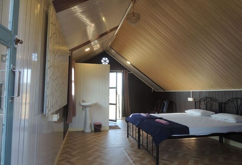 פנסיון Room In Farmhouse   Dandeli   Aura Jungle Stay