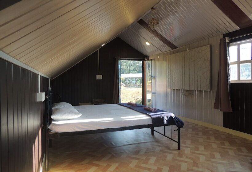 פנסיון Room In Farmhouse   Dandeli   Aura Jungle Stay