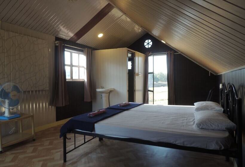 פנסיון Room In Farmhouse   Dandeli   Aura Jungle Stay