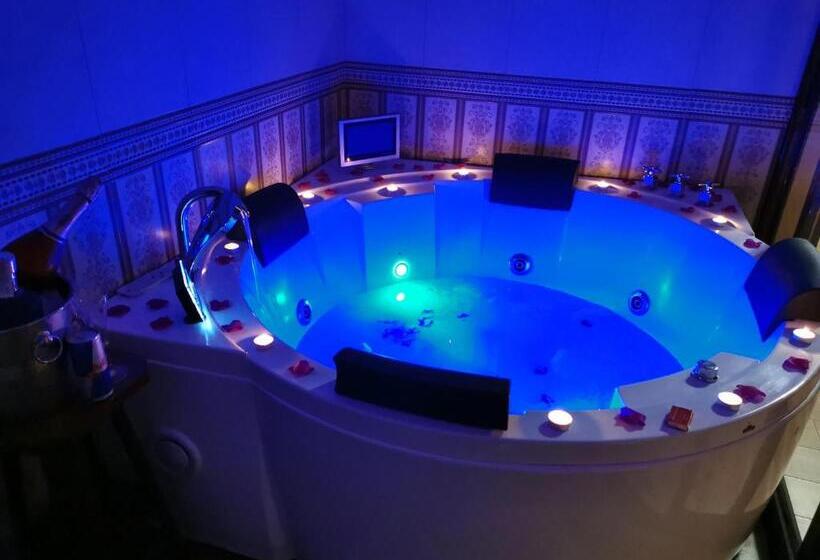 بنسيون Zira Residence Brasov