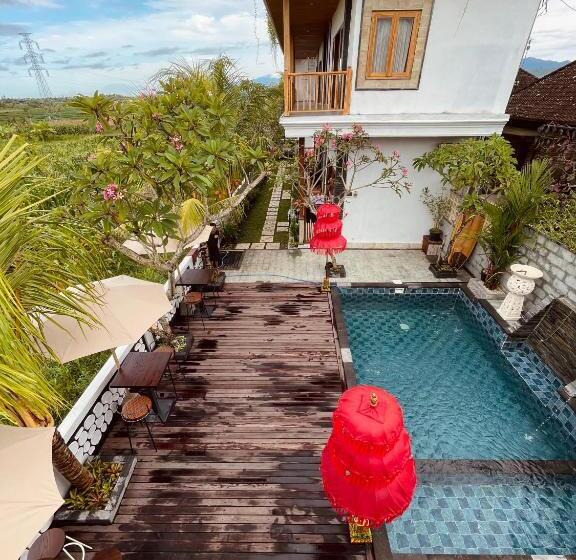Surfers Villa And Resorts Medewi