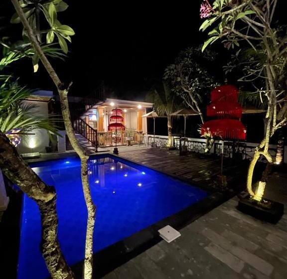 Surfers Villa And Resorts Medewi