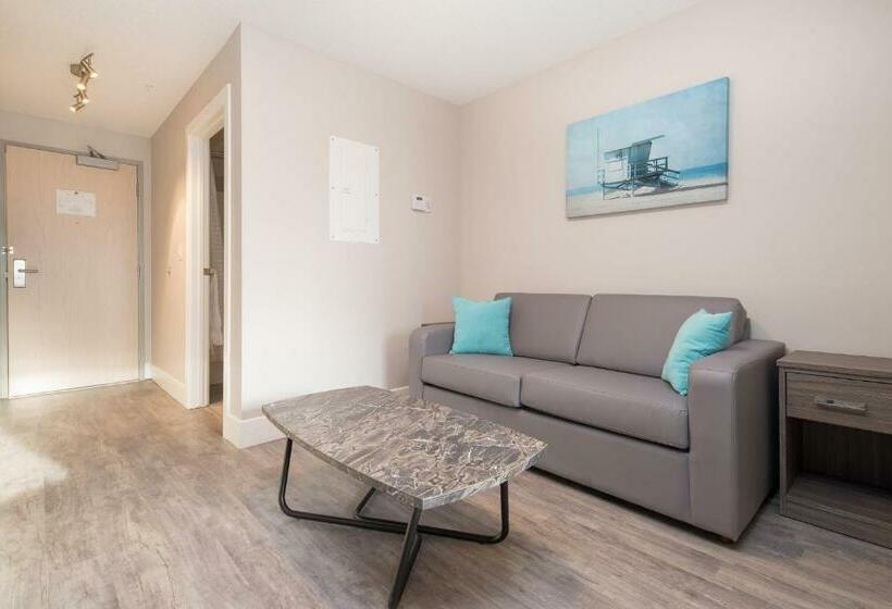 The Suites, Inn Hotels