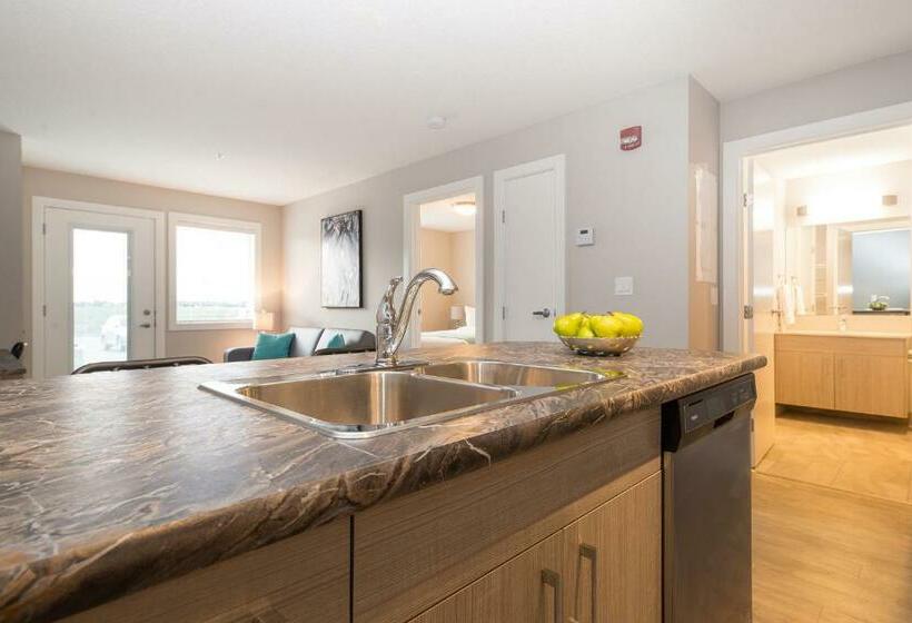 The Suites, Inn Hotels