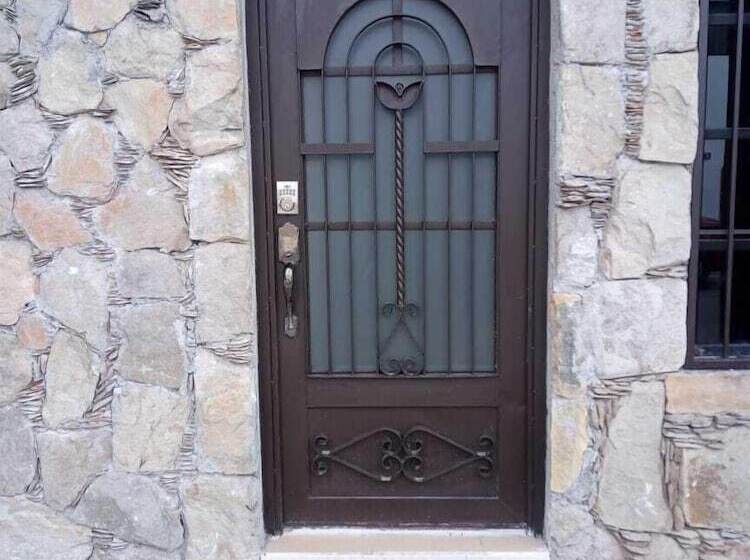 فندق صغير Antique Guest House Fundidora