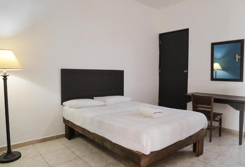 ユースホステル Antique Guest House Fundidora