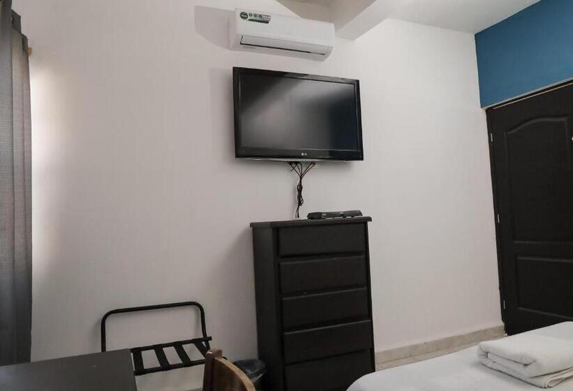 فندق صغير Antique Guest House Fundidora