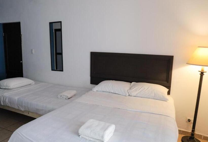 فندق صغير Antique Guest House Fundidora