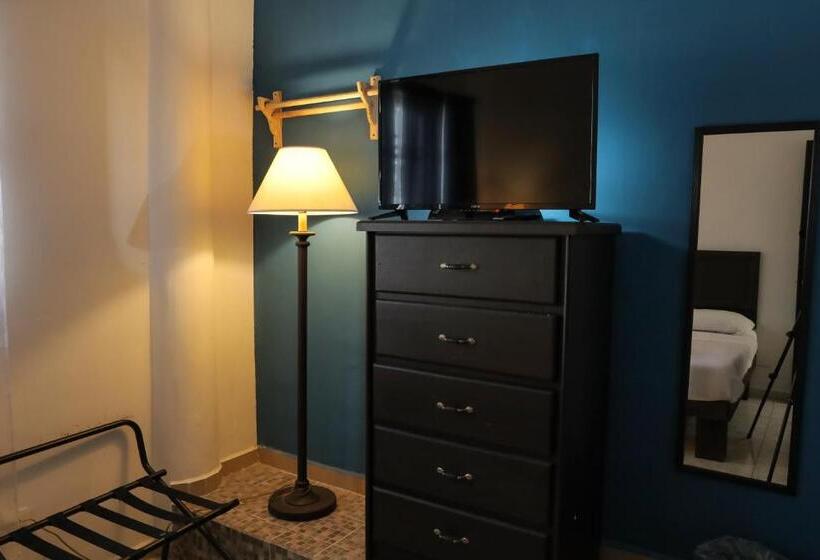 فندق صغير Antique Guest House Fundidora