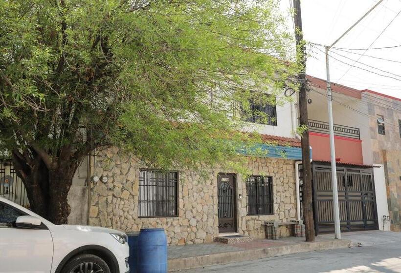 فندق صغير Antique Guest House Fundidora