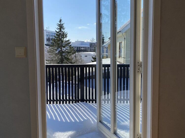 Auroras Friends Apartment   Hostel