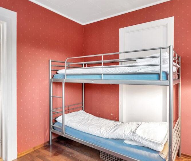 Auroras Friends Apartment   Hostel