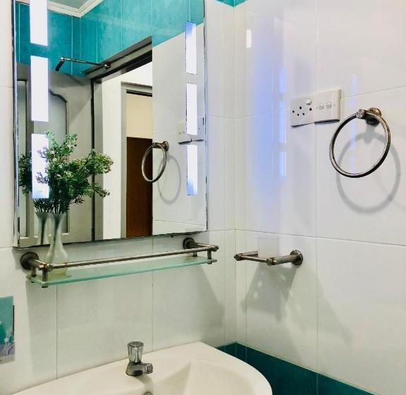 הוסטל Blue Bird Apartment